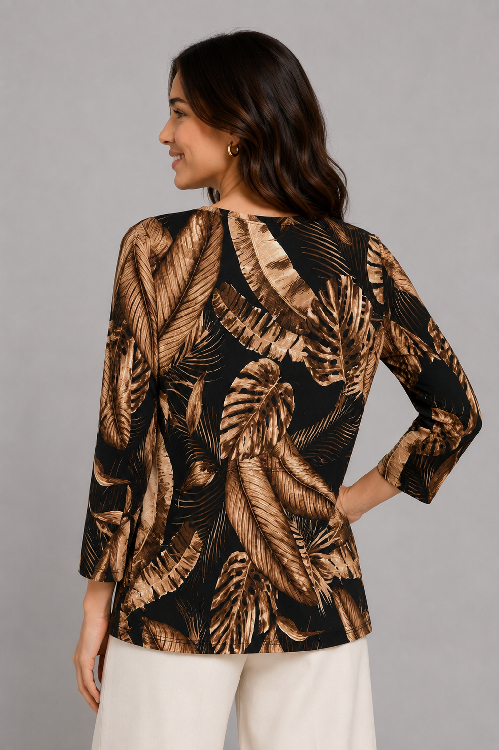 Cocoa Julia Three- Quarter Sleeve Top