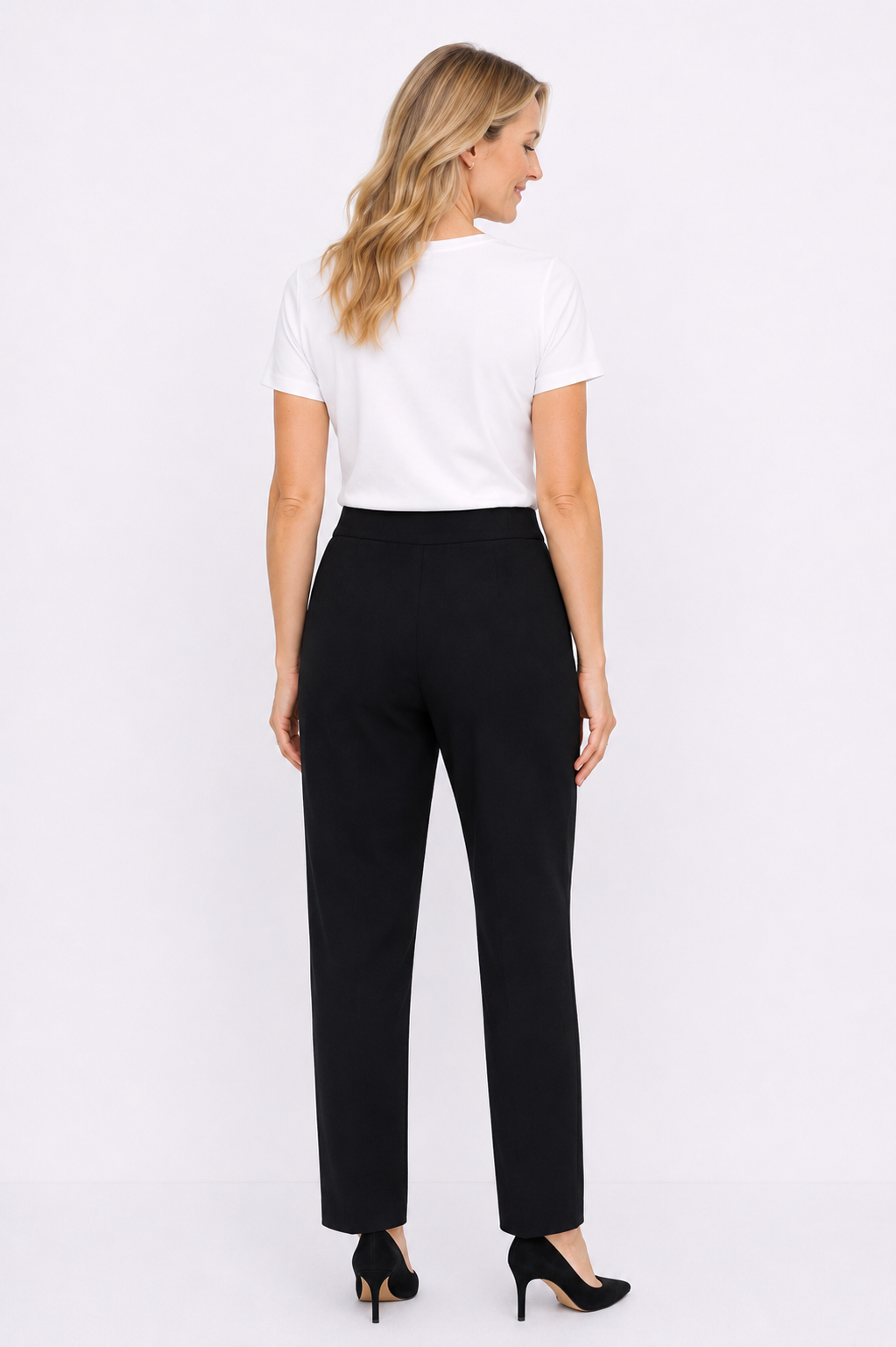 Black Meryl 2 Pockets Tapered Trousers