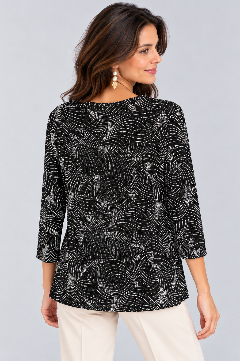 Black White Carly Three- Quarter Top